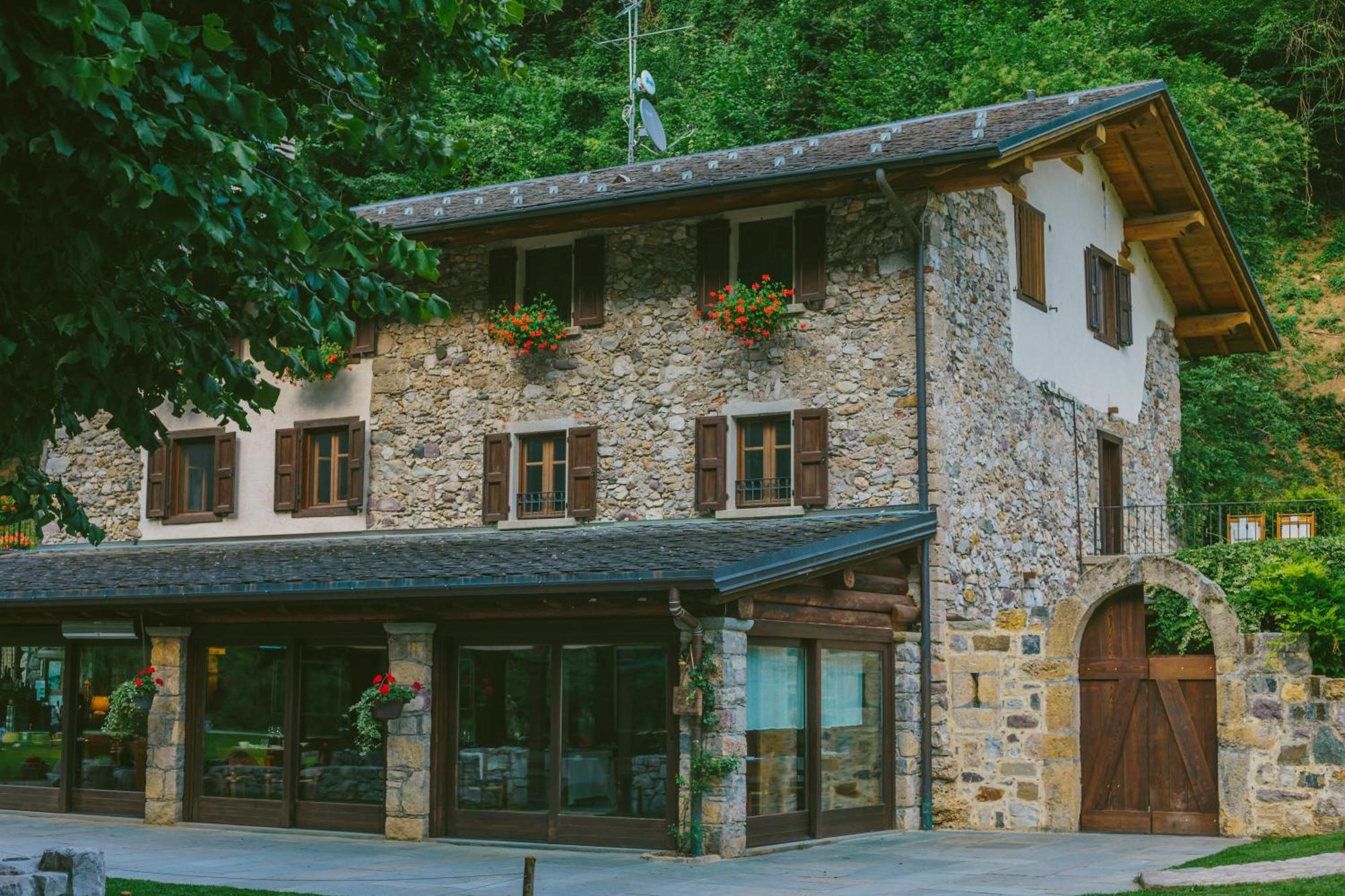 Vila Agriturismo Ferdy Lenna Exteriér fotografie